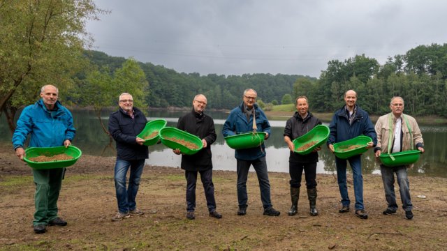 Gruppenfoto Pressetermin Ansaat Wupper-Talsperre Gruppenfoto Pressetermin Ansaat Wupper-Talsperre